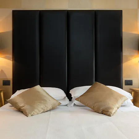 בית הארחה Town House 4*